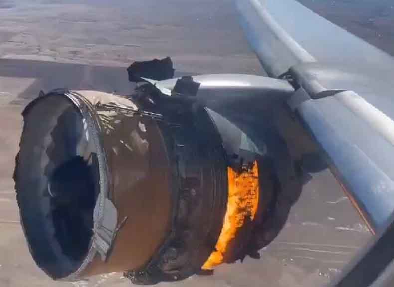 उड्डाण घेताच विमानाला लागली आग; पाहा आकाशातील थरारक व्हिडिओ