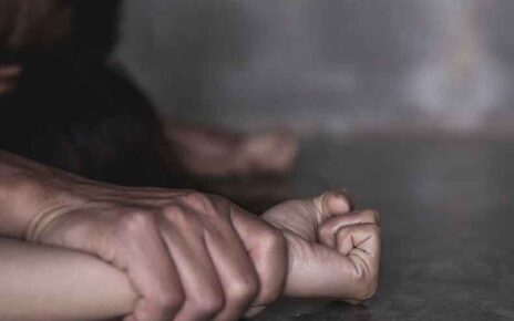 महाराष्ट्र हादरला! १४ वर्षीय मुलीवर ३० जणांचा बलात्कार