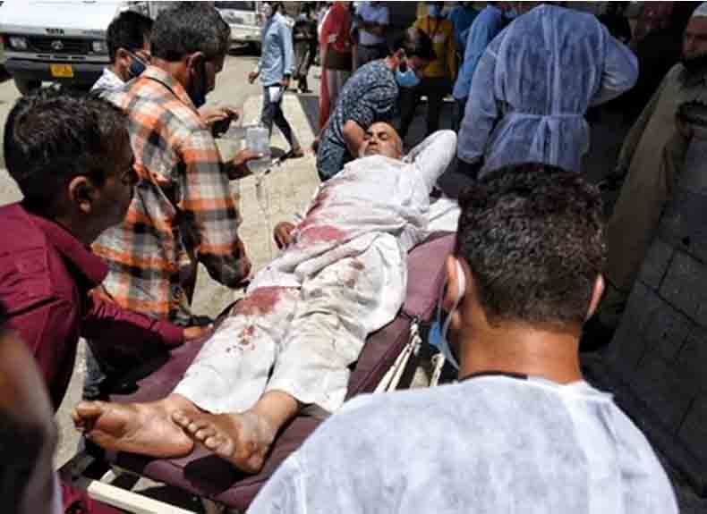 काश्मीरमध्ये दहशतवादी हल्ला; दोन जवान शहीद, तर दोन नागरिकांचाही मृत्यू!