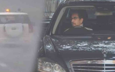 भर पावसात स्वत: गाडी चालवत मुख्यमंत्री निघाले पंढरपूरला