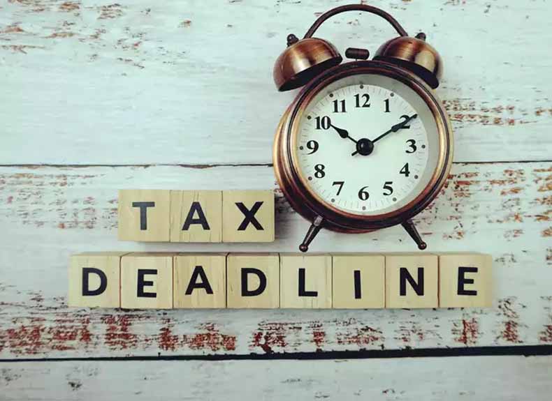 ITR Filing Deadline: करदात्यांसाठी दिवस उरलेत फक्त काही, करा घाई नाहीतर कारवाई